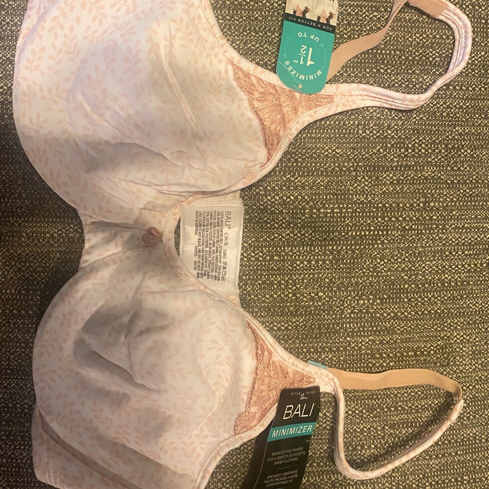Bali Women's Minimizer Bra - Soft Pink
